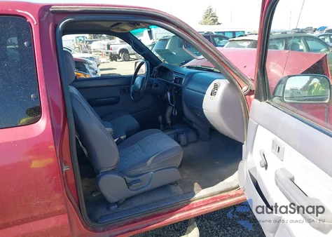 1999 Toyota Tacoma from USA, damaged, VIN 4TAWN72N3XZ477214